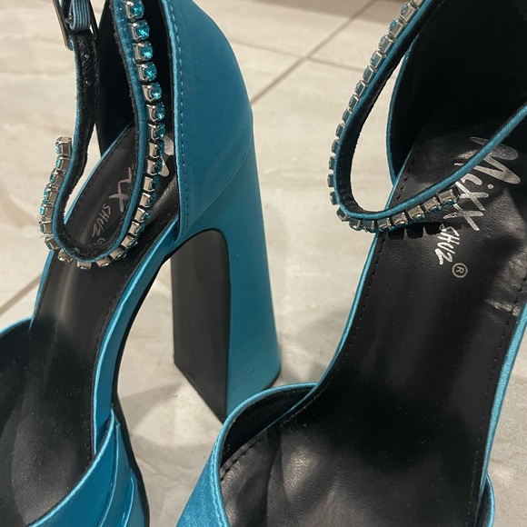 New Chunky Heel Platform Aqua/Blue size 7. - Picture 2 of 4